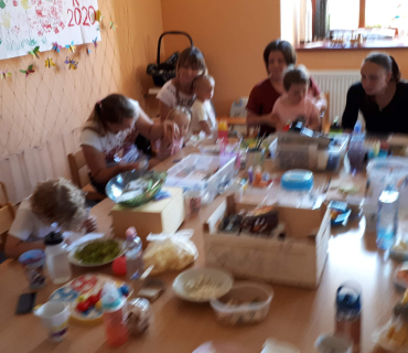 23.6.2020 - tvoření na závěrečný Dvoreček