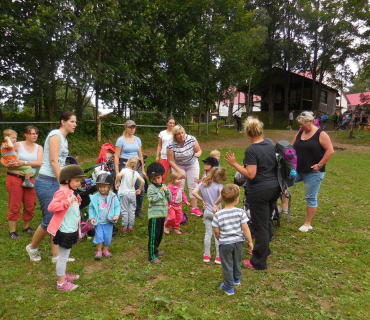 Dvoreček - koníci Deštné 5.6.2018