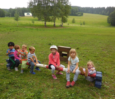 Dvoreček - koníci Deštné 5.6.2018