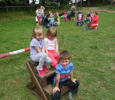 Dvoreček - koníci Deštné 5.6.2018