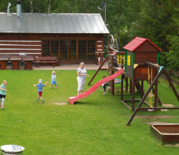 Dvoreček - koníci Deštné 5.6.2018