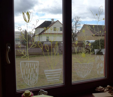 Dvoreček 12.3.2018 tvoření korunek na karneval