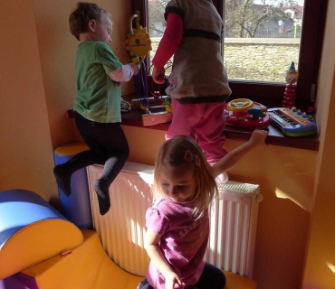 Dvoreček 27.2.2018 tvoření na jarmark