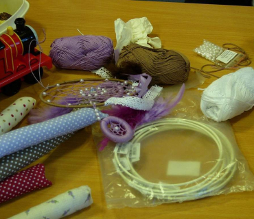 Dvoreček 21.11. tvoření věnců a lapačů snů