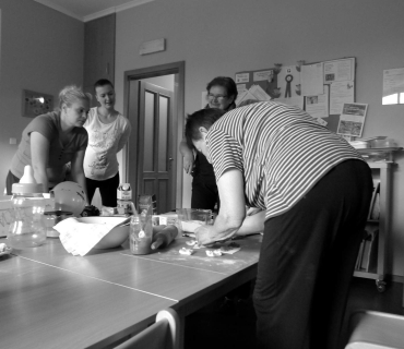 Dvoreček 7.11. pečení koláčů