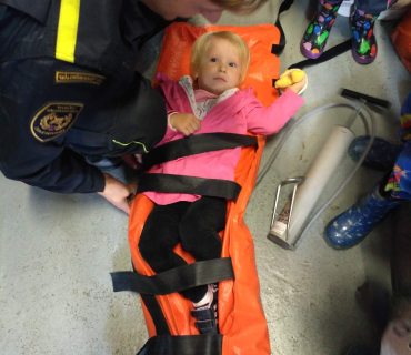 Dvoreček 21.8. Návštěva hasičů HK