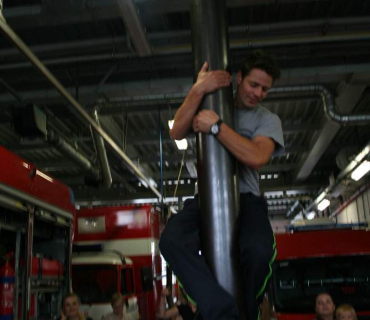 Dvoreček 21.8. Návštěva hasičů HK