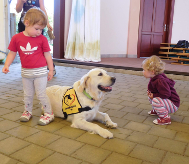 Dvoreček 6.6. 2017 - Návštěva canisterapeutického pejska
