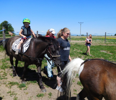 Dvoreček 27.5.2017- Putování za koníky