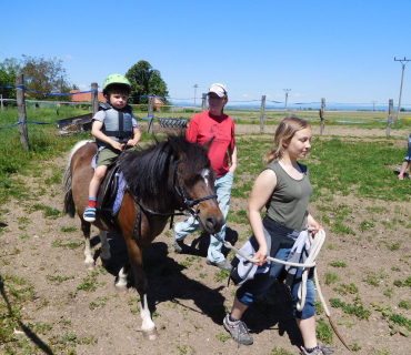 Dvoreček 27.5.2017- Putování za koníky