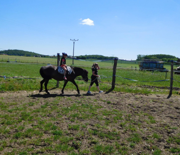 Dvoreček 27.5.2017- Putování za koníky