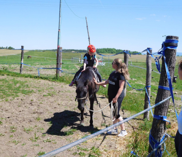 Dvoreček 27.5.2017- Putování za koníky