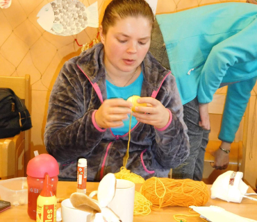 Dvoreček 5.4.2017 - Jarmareční vyrábění