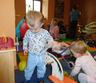 Dvoreček 5.4.2017 - Jarmareční vyrábění