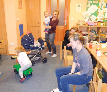 Dvoreček 21.2.2017 - Posezení s porodní asistentkou