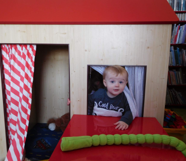 Dvoreček 14.2.2017 - Valentýnská návštěva knihovny