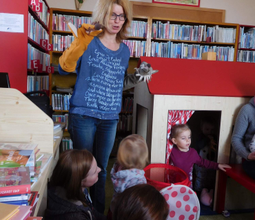 Dvoreček 14.2.2017 - Valentýnská návštěva knihovny