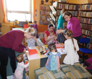 Dvoreček 14.2.2017 - Valentýnská návštěva knihovny