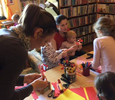 Dvoreček 14.2.2017 - Valentýnská návštěva knihovny