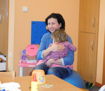 Dvoreček 7.2.2017 - Malujeme hrnečky