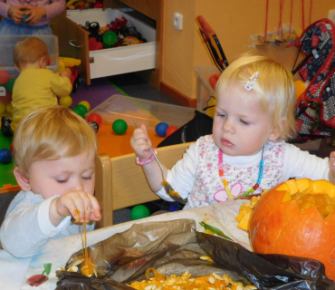 Dvoreček 25.10.2016 - Dýňové vyrábění