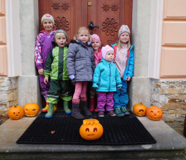 Dvoreček 25.10.2016 - Dýňové vyrábění