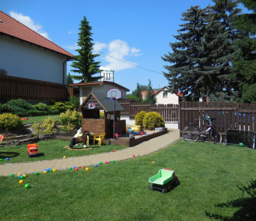 Dvoreček 31.5.2016 Výlet do Újezda