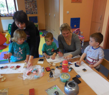 Dvoreček 17.5.2016 Razítkování