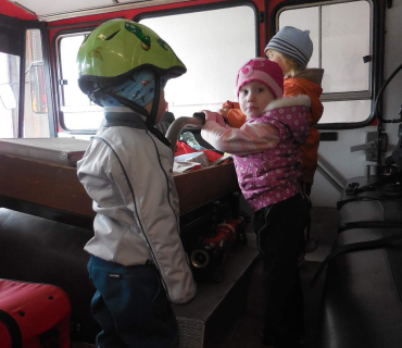 Dvoreček 19.4.2016 Hřiště, hasiči