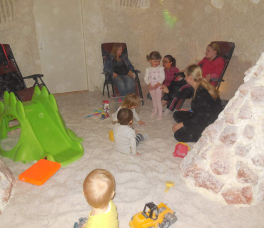 Dvoreček 12.4.2016 Solná jeskyně