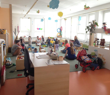 Dvoreček 5.4.2016 návštěva místní školky