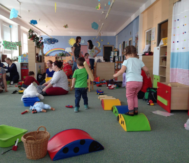 Dvoreček 5.4.2016 návštěva místní školky