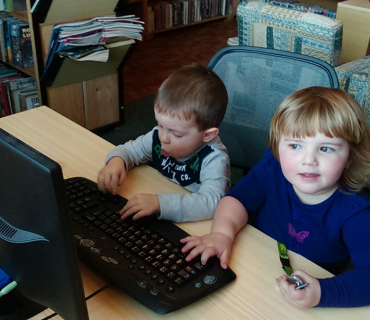 Dvoreček 29.3.2016 návštěva knihovny