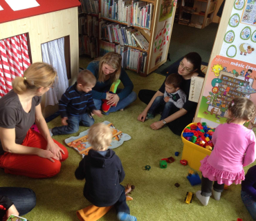 Dvoreček 29.3.2016 návštěva knihovny