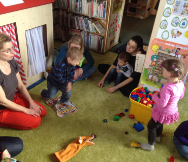 Dvoreček 29.3.2016 návštěva knihovny