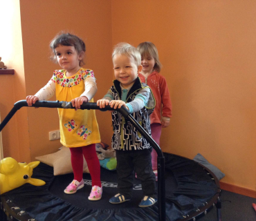 Dvoreček 1.3.2016 ubrousková technika