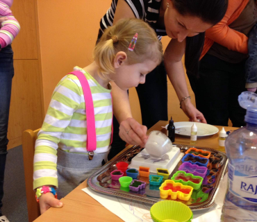 Dvoreček 16.   23.2.2016 výroba mýdel