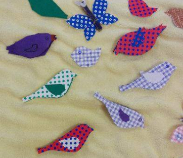 Dvoreček 2.2.2016 ozdoby na záclony