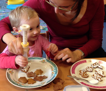 Dvoreček 8.12.2015 zdobení
