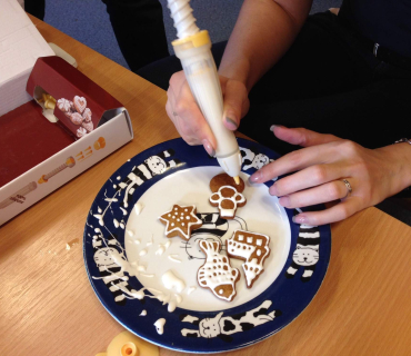 Dvoreček 8.12.2015 zdobení