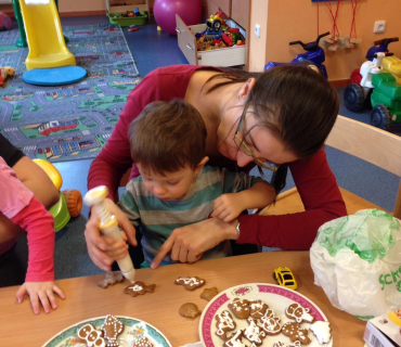 Dvoreček 8.12.2015 zdobení