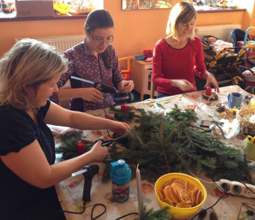 Dvoreček 24.11.2015 vánoční svícny