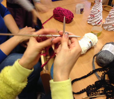 Dvoreček 17.11.2015 volánkové šály