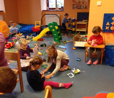 Dvoreček 17.11.2015 volánkové šály