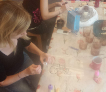 Dvoreček 20.10.2015 Kreslení na sklo