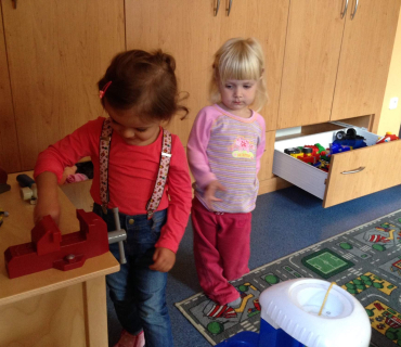 Dvoreček 29.9.2015 Podzimní výzdoba oken