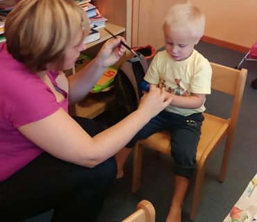 Dvoreček 15.9.2015 Otisky rukou a nohou