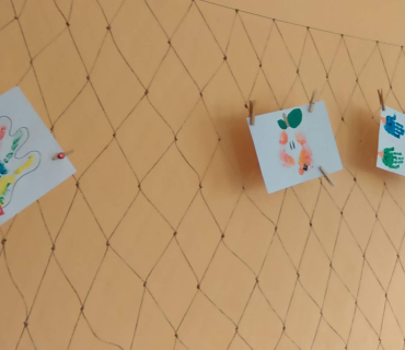 Dvoreček 15.9.2015 Otisky rukou a nohou