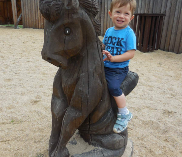 Dvoreček 21.7.2015 Rytířské hradiště