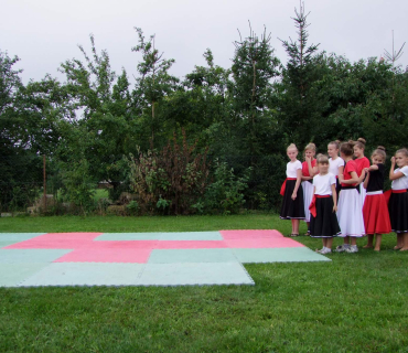 Vystoupení Černilovských Blešek a Blech na Semonickém ořechobraní 7. 9. 2019